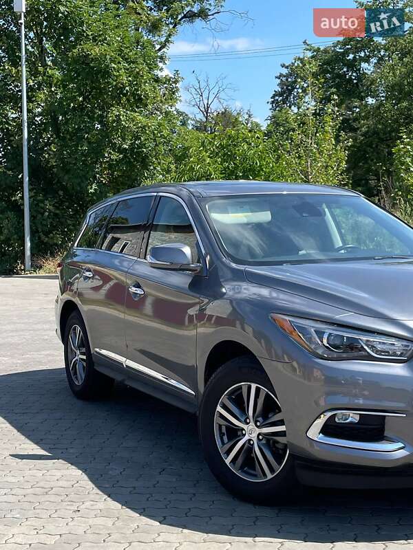 Внедорожник / Кроссовер Infiniti QX60 2019 в Стрые
