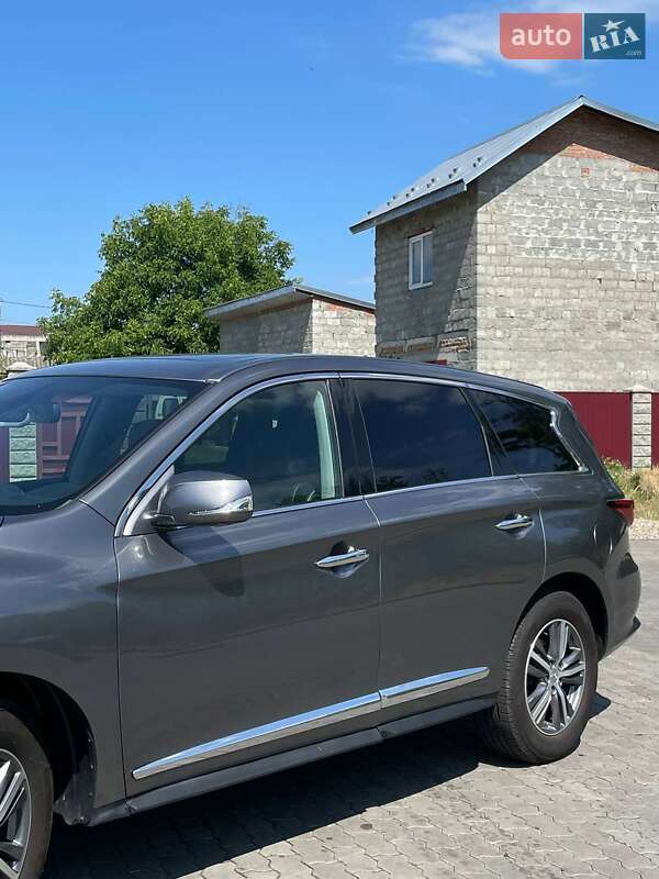 Внедорожник / Кроссовер Infiniti QX60 2019 в Стрые