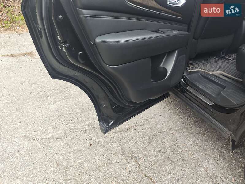 Внедорожник / Кроссовер Infiniti QX60 2015 в Днепре