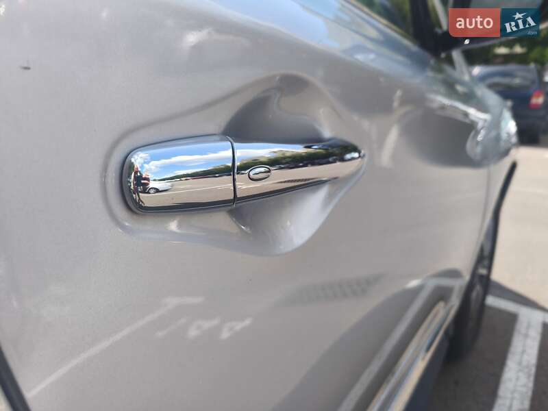 Внедорожник / Кроссовер Infiniti QX60 2019 в Киеве