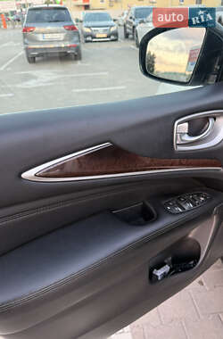 Внедорожник / Кроссовер Infiniti QX60 2013 в 
