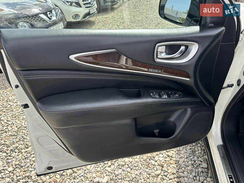 Внедорожник / Кроссовер Infiniti QX60 2016 в Ивано-Франковске