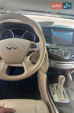 Внедорожник / Кроссовер Infiniti QX60 2013 в 