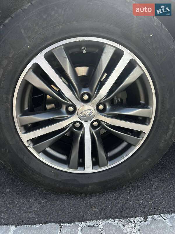 Внедорожник / Кроссовер Infiniti QX60 2016 в Ровно