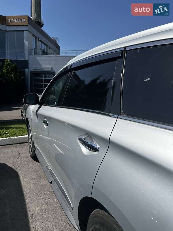 Внедорожник / Кроссовер Infiniti QX60 2016 в Ровно