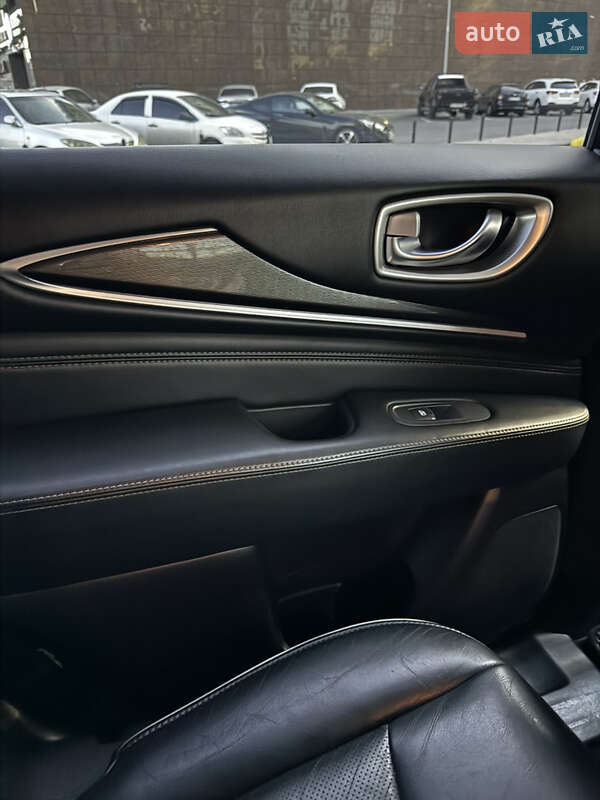 Внедорожник / Кроссовер Infiniti QX60 2016 в Одессе