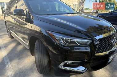 Внедорожник / Кроссовер Infiniti QX60 2018 в 