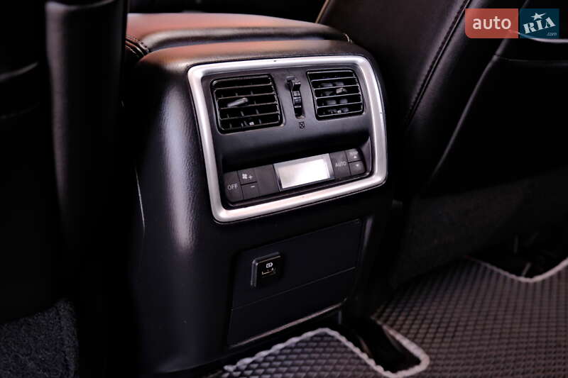 Позашляховик / Кросовер Infiniti QX60 2016 в Одесі фото 47 Позашляховик / Кросовер Infiniti QX60 2016 в Одесі