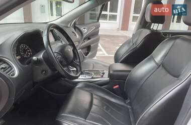 Внедорожник / Кроссовер Infiniti QX60 2015 в 