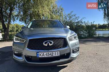 Внедорожник / Кроссовер Infiniti QX60 2016 в 