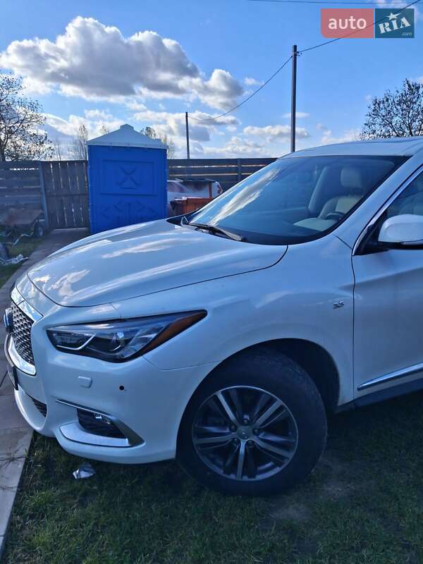 Внедорожник / Кроссовер Infiniti QX60 2019 в Буче