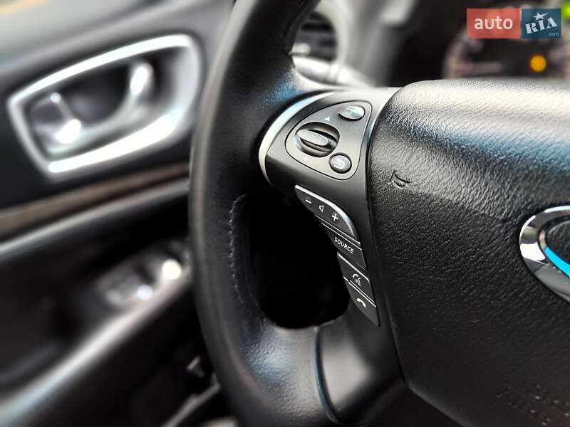 Внедорожник / Кроссовер Infiniti QX60 2014 в Киеве