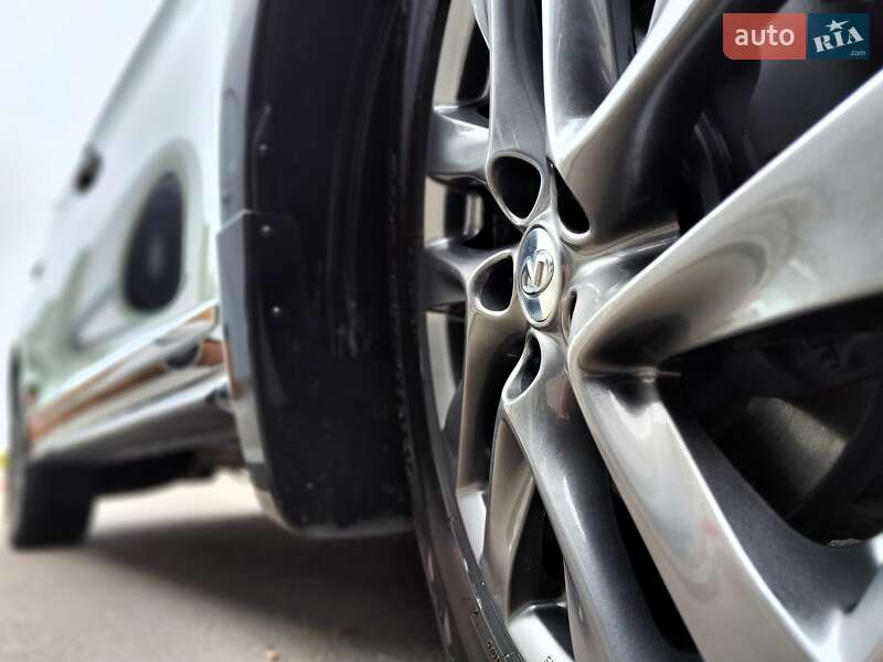 Внедорожник / Кроссовер Infiniti QX60 2014 в Киеве