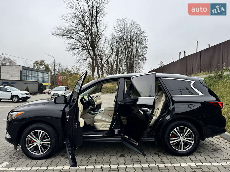 Внедорожник / Кроссовер Infiniti QX60 2016 в Тернополе