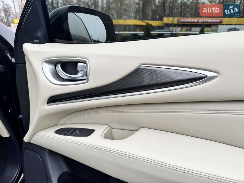 Внедорожник / Кроссовер Infiniti QX60 2016 в Тернополе