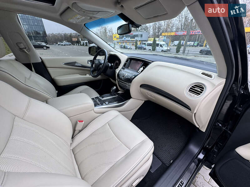 Внедорожник / Кроссовер Infiniti QX60 2016 в Тернополе