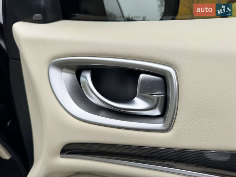 Внедорожник / Кроссовер Infiniti QX60 2016 в Тернополе