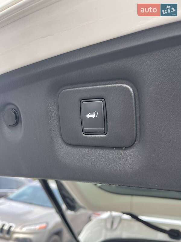 Позашляховик / Кросовер Infiniti QX60 2019 в Львові