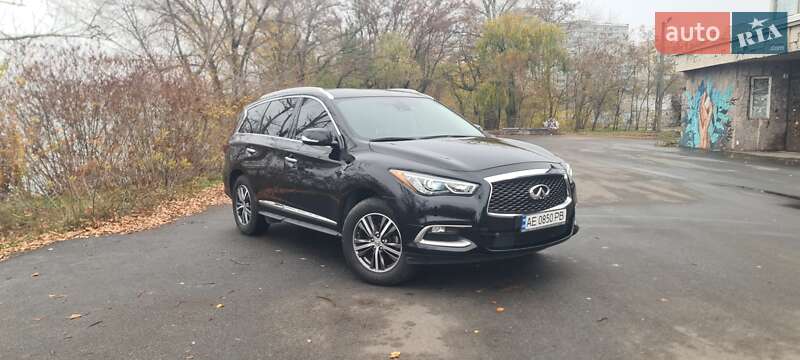 Внедорожник / Кроссовер Infiniti QX60 2018 в Днепре