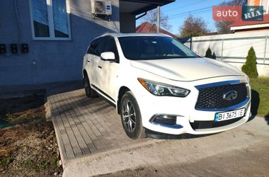 Позашляховик / Кросовер Infiniti QX60 2017 в Лубнах