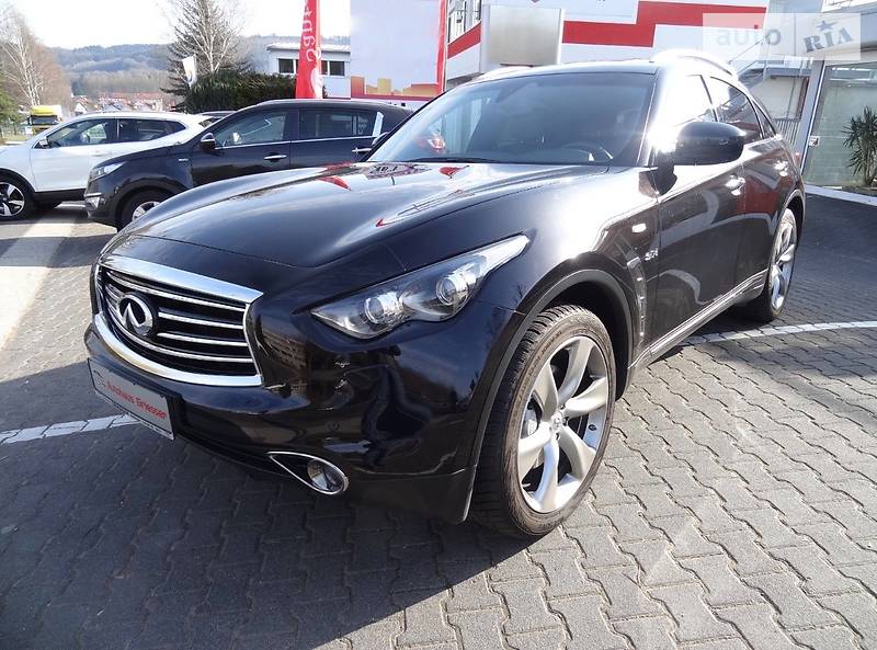 Infiniti QX70 2016 года