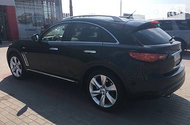 Позашляховик / Кросовер Infiniti QX70 2015 в 