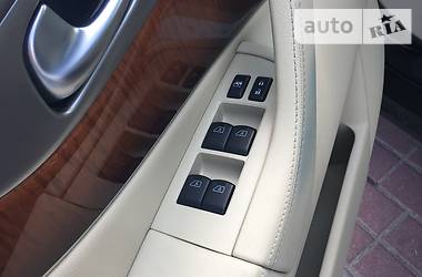 Позашляховик / Кросовер Infiniti QX70 2015 в 