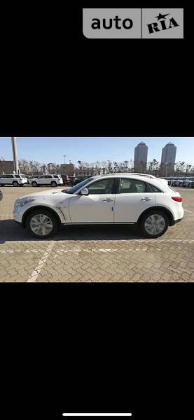 Позашляховик / Кросовер Infiniti QX70 2019 в 