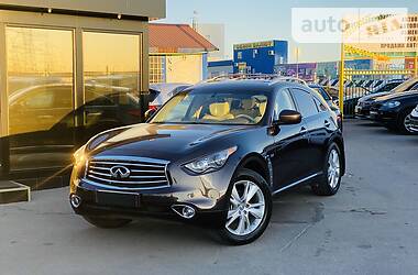 Позашляховик / Кросовер Infiniti QX70 2014 в 