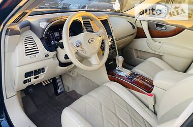 Позашляховик / Кросовер Infiniti QX70 2014 в 