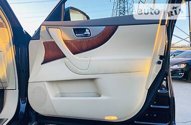 Позашляховик / Кросовер Infiniti QX70 2014 в 