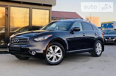 Позашляховик / Кросовер Infiniti QX70 2014 в 
