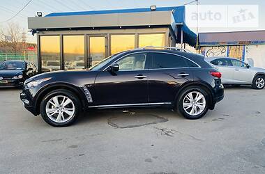 Позашляховик / Кросовер Infiniti QX70 2014 в 