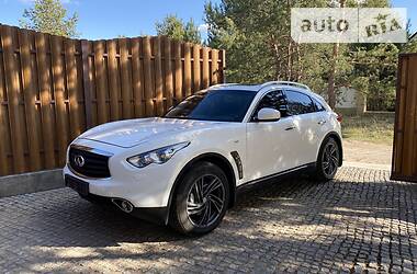Позашляховик / Кросовер Infiniti QX70 2012 в 
