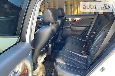 Позашляховик / Кросовер Infiniti QX70 2012 в 