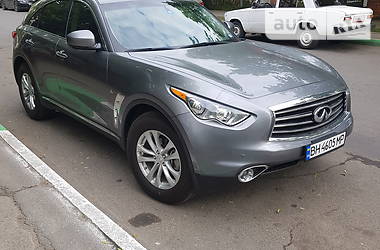 Внедорожник / Кроссовер Infiniti QX70 2015 в Черноморске