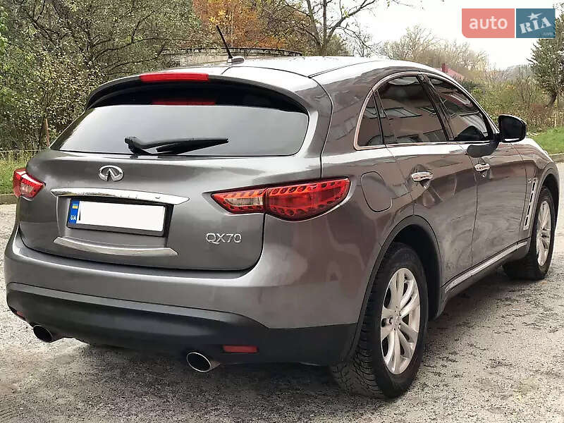 Позашляховик / Кросовер Infiniti QX70 2017 в Шепетівці