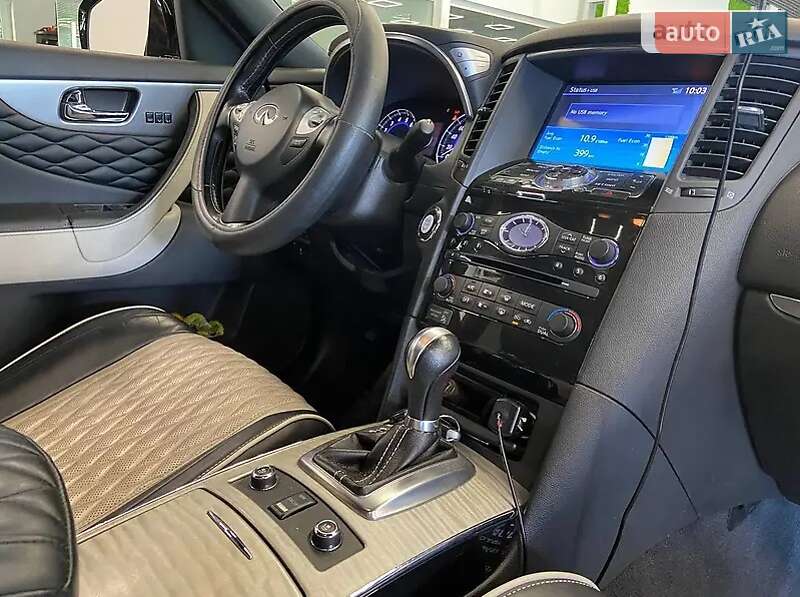 Внедорожник / Кроссовер Infiniti QX70 2016 в Одессе