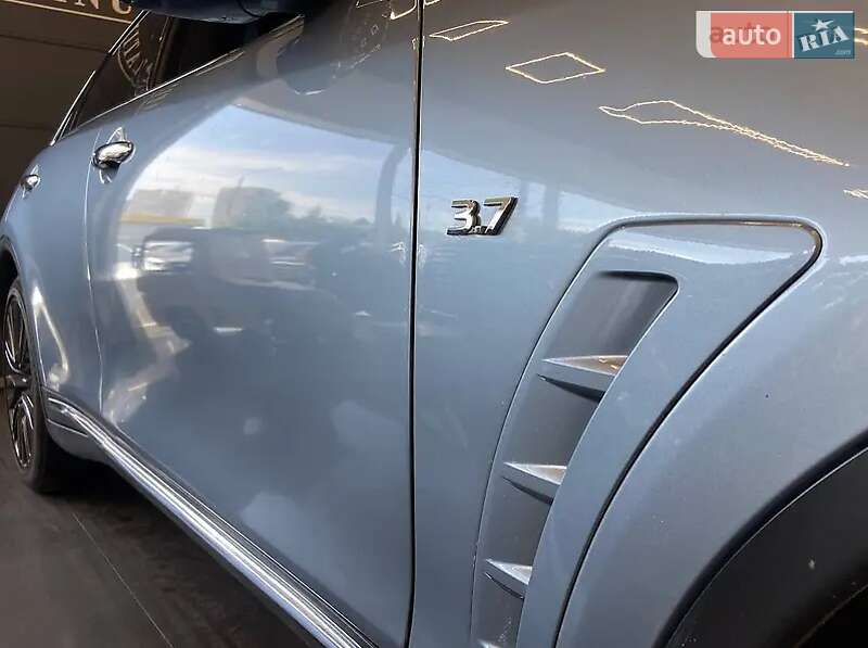 Внедорожник / Кроссовер Infiniti QX70 2016 в Одессе