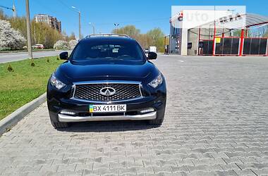 Внедорожник / Кроссовер Infiniti QX70 2016 в 