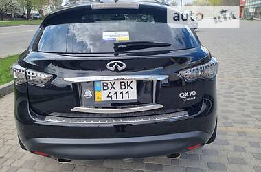 Внедорожник / Кроссовер Infiniti QX70 2016 в 