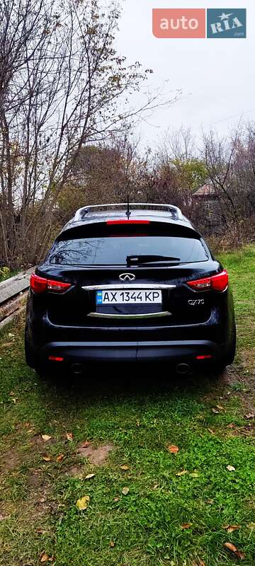 Внедорожник / Кроссовер Infiniti QX70 2014 в Харькове