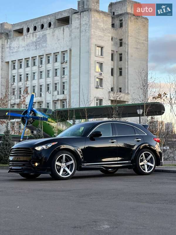 Внедорожник / Кроссовер Infiniti QX70 2016 в Киеве