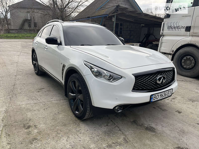 Внедорожник / Кроссовер Infiniti QX70 2014 в Тернополе