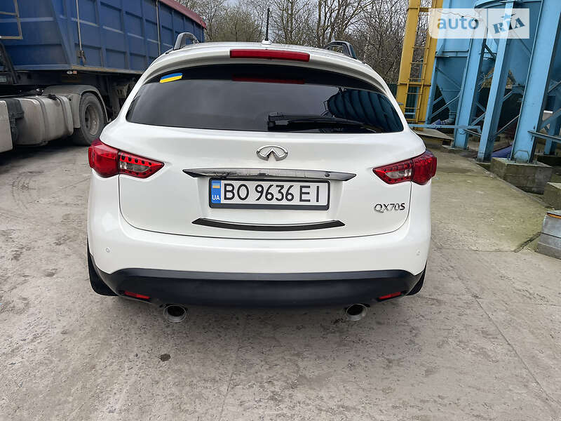 Внедорожник / Кроссовер Infiniti QX70 2014 в Тернополе