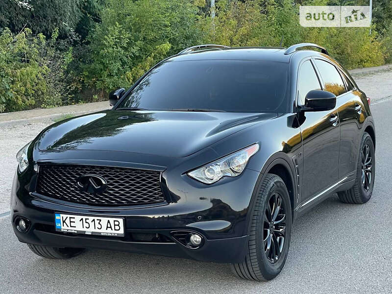 Внедорожник / Кроссовер Infiniti QX70 2016 в 