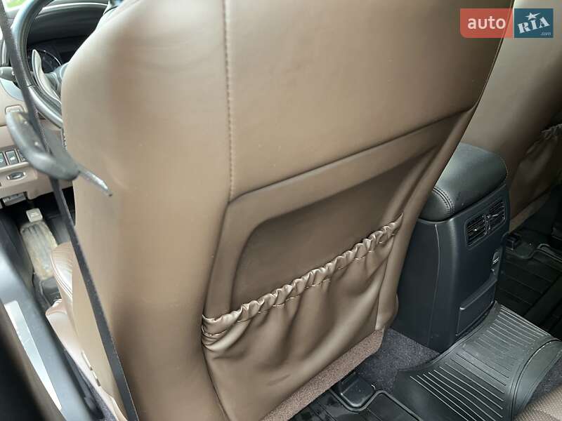 Позашляховик / Кросовер Infiniti QX70 2014 в Києві