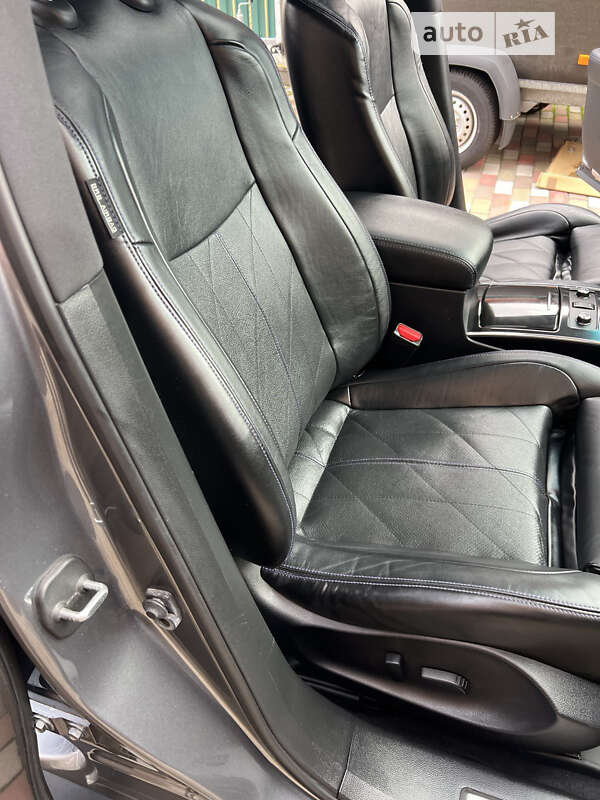 Позашляховик / Кросовер Infiniti QX70 2016 в Вишневому