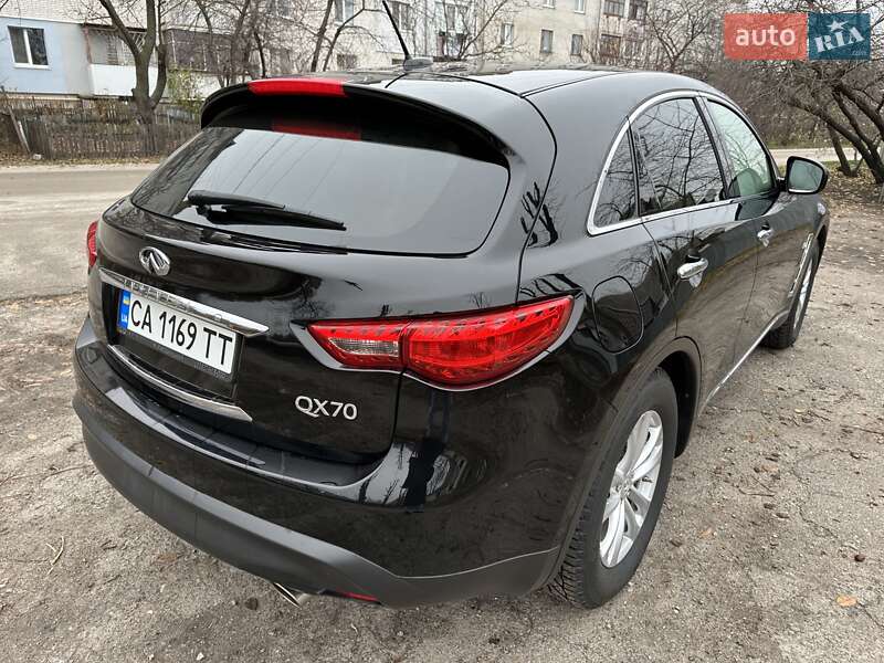 Внедорожник / Кроссовер Infiniti QX70 2016 в Киеве