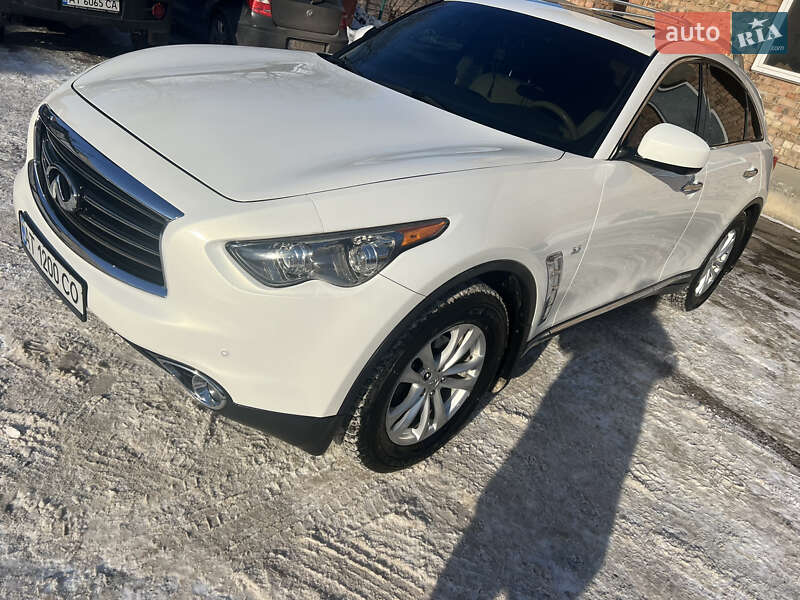 Infiniti QX70 2013